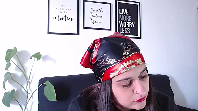 nathcollyns online show from November 2025 06:08:01 PM