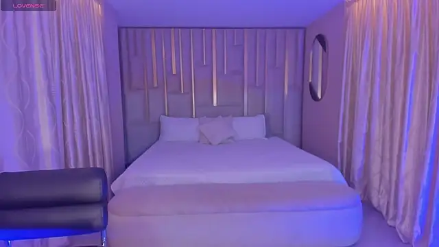 MariaHerrera  online show from December 2025 11:01:02 PM