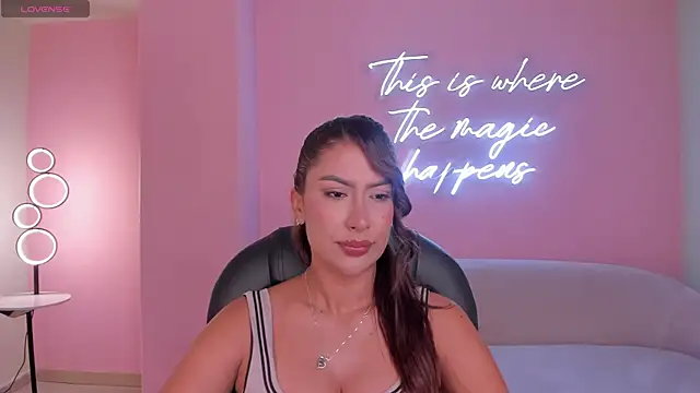 ArianaDumont online show from July 2026 11:05:02 AM