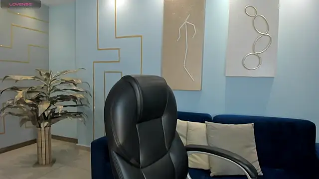 Snapshot of KatieStonne chatting on March 2025 03:05:02 AM KatieStonne online show from March 2025 03:05:02 AM