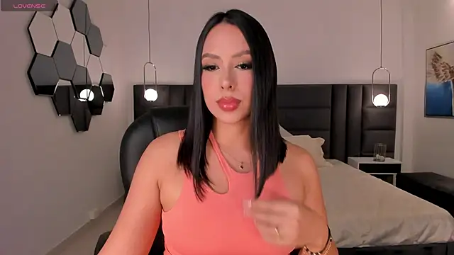 Snapshot of KatieStonne chatting on October 2025 06:13:01 AM KatieStonne online show from October 2025 06:13:01 AM