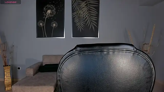 Snapshot of KatieStonne chatting on October 2025 03:32:01 AM KatieStonne online show from October 2025 03:32:01 AM