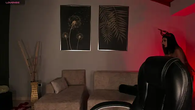 Snapshot of KatieStonne chatting on November 2025 03:52:02 AM KatieStonne online show from November 2025 03:52:02 AM