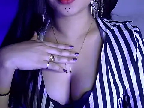 akshara thakur9 online show from October 2025 04:11:01 AM