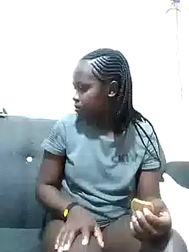 Sweetcecie01 online show from September 2025 09:09:02 PM