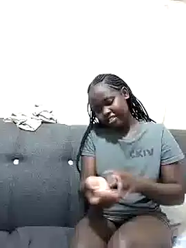 Sweetcecie01 online show from September 2025 08:24:01 PM