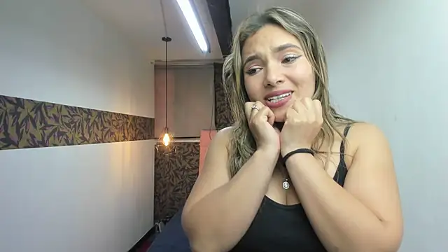 ArielleJones online show from January 2025 06:00:01 PM