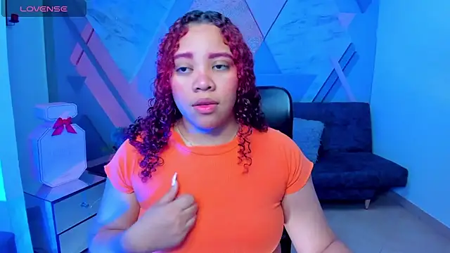 Snapshot of AngelaCoffee chatting on October 2025 03:25:01 AM AngelaCoffee online show from October 2025 03:25:01 AM