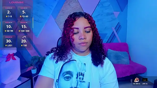 Snapshot of AngelaCoffee chatting on October 2025 03:21:02 AM AngelaCoffee online show from October 2025 03:21:02 AM