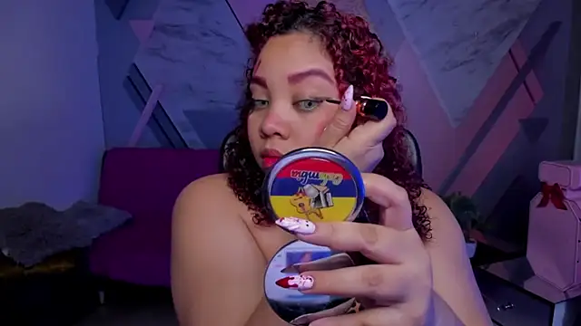 Snapshot of AngelaCoffee chatting on November 2025 03:19:01 AM AngelaCoffee online show from November 2025 03:19:01 AM