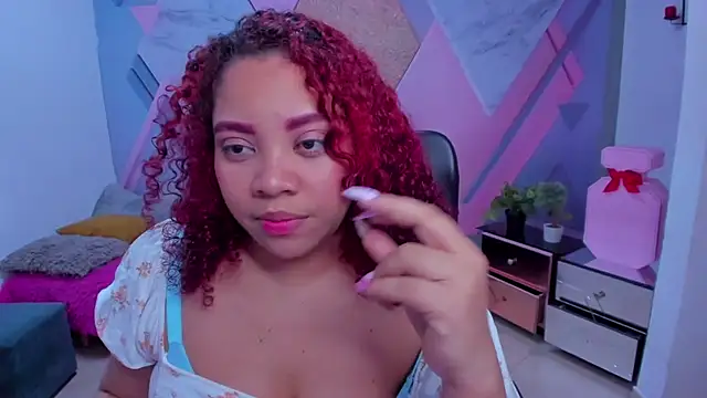 Snapshot of AngelaCoffee chatting on November 2025 02:31:02 AM AngelaCoffee online show from November 2025 02:31:02 AM