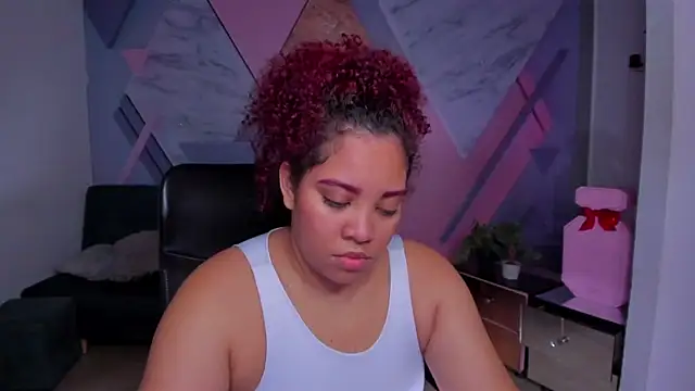 Snapshot of AngelaCoffee chatting on November 2025 10:25:02 AM AngelaCoffee online show from November 2025 10:25:02 AM