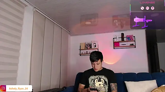 ashely ryan24 online show from February 2026 11:43:02 PM