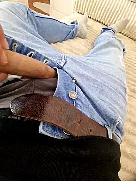 Alexo69byby69 online show from December 2025 12:21:02 PM