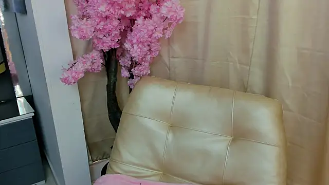 Snapshot of _cat_18 chatting on January 2025 01:47:02 PM  cat 18 online show from January 2025 01:47:02 PM