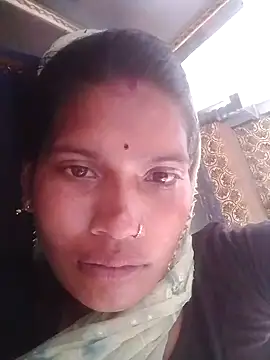 Snapshot of HOTDEEKCHA chatting on March 2025 10:35:01 AM HOTDEEKCHA online show from March 2025 10:35:01 AM