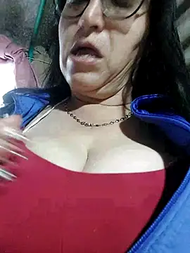 clarita 01 online show from November 2025 11:20:01 AM