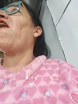 clarita 01 online show from February 2026 12:56:02 PM