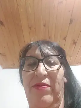 clarita 01 online show from April 2026 12:33:01 AM