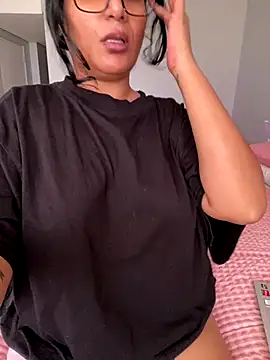 Indianbutter11 online show from December 2025 10:00:02 AM