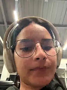  vaness online show from November 2025 06:24:02 AM