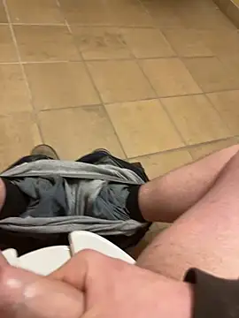 Snapshot of Bolo23693 chatting on February 2025 01:01:01 PM Bolo23693 online show from February 2025 01:01:01 PM