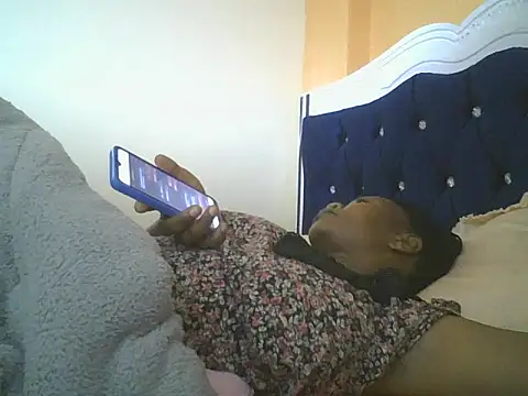 Snapshot of clakemmy250 chatting on February 2025 09:03:02 PM clakemmy250 online show from February 2025 09:03:02 PM