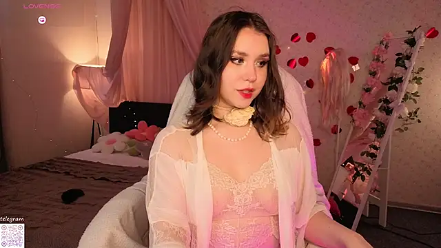 Snapshot of lilly_Cherry_ chatting on April 2026 11:38:01 AM lilly Cherry online show from April 2026 11:38:01 AM