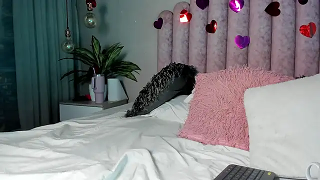 SusanBenett online show from March 2025 08:08:02 PM