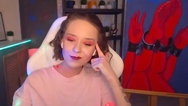 Snapshot of FascinatingEyess chatting on December 2024 09:52:02 PM FascinatingEyess online show from December 2024 09:52:02 PM