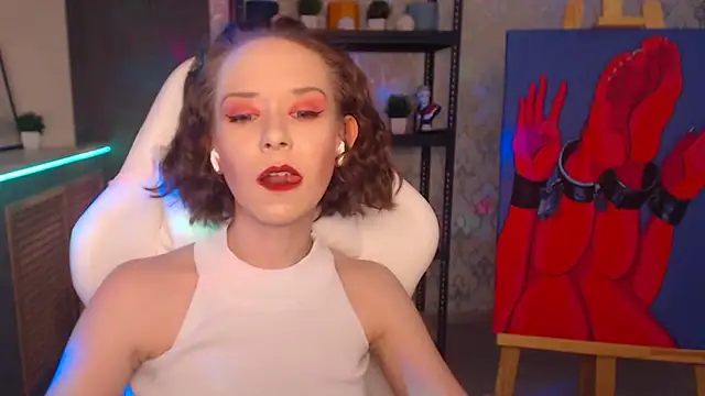 Snapshot of FascinatingEyess chatting on December 2024 10:40:02 PM FascinatingEyess online show from December 2024 10:40:02 PM