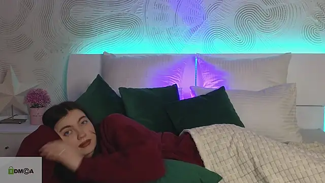 katty  cat online show from January 2025 04:04:02 PM