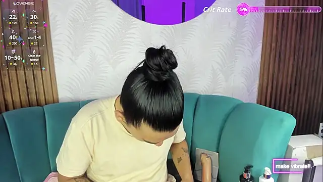 yossi peach cute online show from November 2025 08:52:01 PM