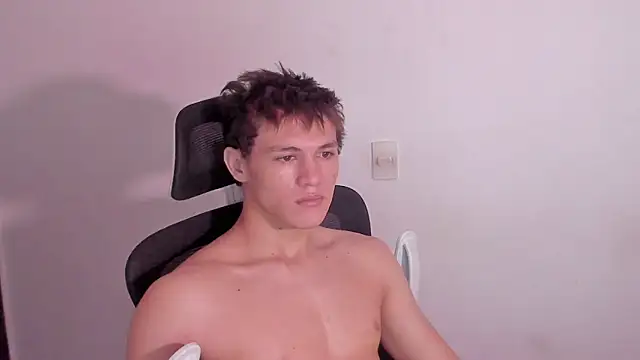 laurent nova online show from April 2026 01:08:02 PM