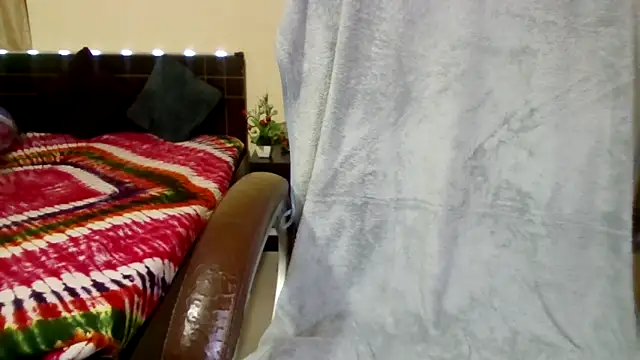 Snapshot of Queenhimanshi chatting on February 2026 12:04:02 AM Queenhimanshi online show from February 2026 12:04:02 AM