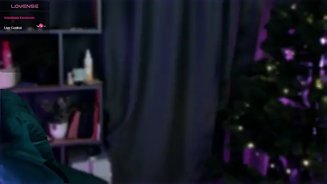 Snapshot of The_Full_Red_Moon chatting on December 2024 02:28:01 PM The Full Red Moon online show from December 2024 02:28:01 PM