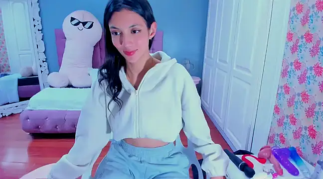 Snapshot of Iris_Stone_ chatting on January 2025 04:36:02 PM Iris Stone online show from January 2025 04:36:02 PM