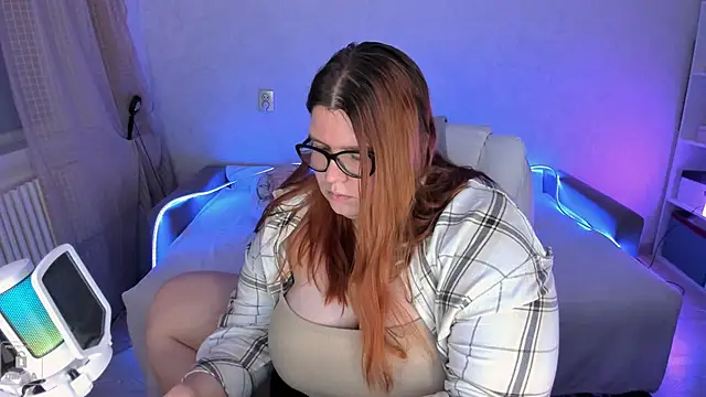 Snapshot of Melissa_Purr chatting on March 2025 02:34:01 AM Melissa Purr online show from March 2025 02:34:01 AM