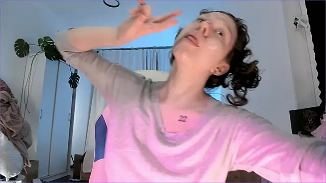 Viktoria Oliverr online show from November 2025 06:49:02 AM