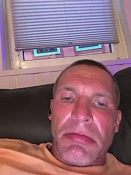 Snapshot of AttractiveSilk5 chatting on June 2026 07:45:01 PM AttractiveSilk5 online show from June 2026 07:45:01 PM