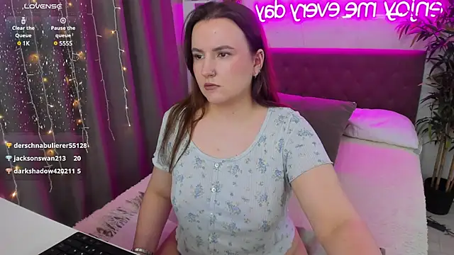 FeralPeach online show from December 2024 08:23:02 AM