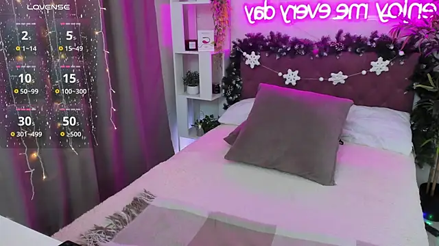 FeralPeach online show from January 2025 10:38:02 AM