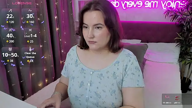 FeralPeach online show from September 2025 04:14:02 AM