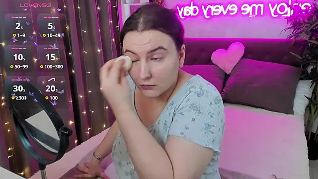 FeralPeach online show from March 2026 07:03:02 AM