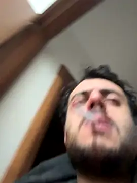 Snapshot of DragonPink chatting on December 2025 03:02:01 AM DragonPink online show from December 2025 03:02:01 AM