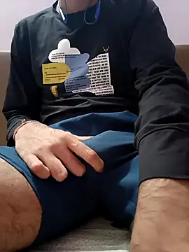 Snapshot of Collegeboywithbigweapan21 chatting on January 2025 06:16:02 PM Collegeboywithbigweapan21 online show from January 2025 06:16:02 PM