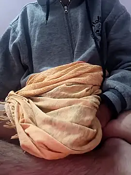 Snapshot of Collegeboywithbigweapan21 chatting on December 2025 05:07:02 PM Collegeboywithbigweapan21 online show from December 2025 05:07:02 PM