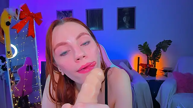 Snapshot of Alyssa_Smitt chatting on January 2025 01:22:02 PM Alyssa Smitt online show from January 2025 01:22:02 PM