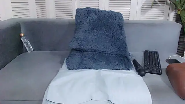 Snapshot of JasmineMoore chatting on December 2024 01:18:01 AM JasmineMoore online show from December 2024 01:18:01 AM