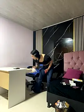 Ady 18 online show from November 2025 02:28:02 PM